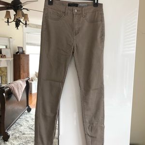 High waisted khaki pants!